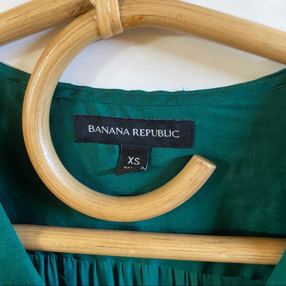 Emerald Silk Top - Picture 2 of 3